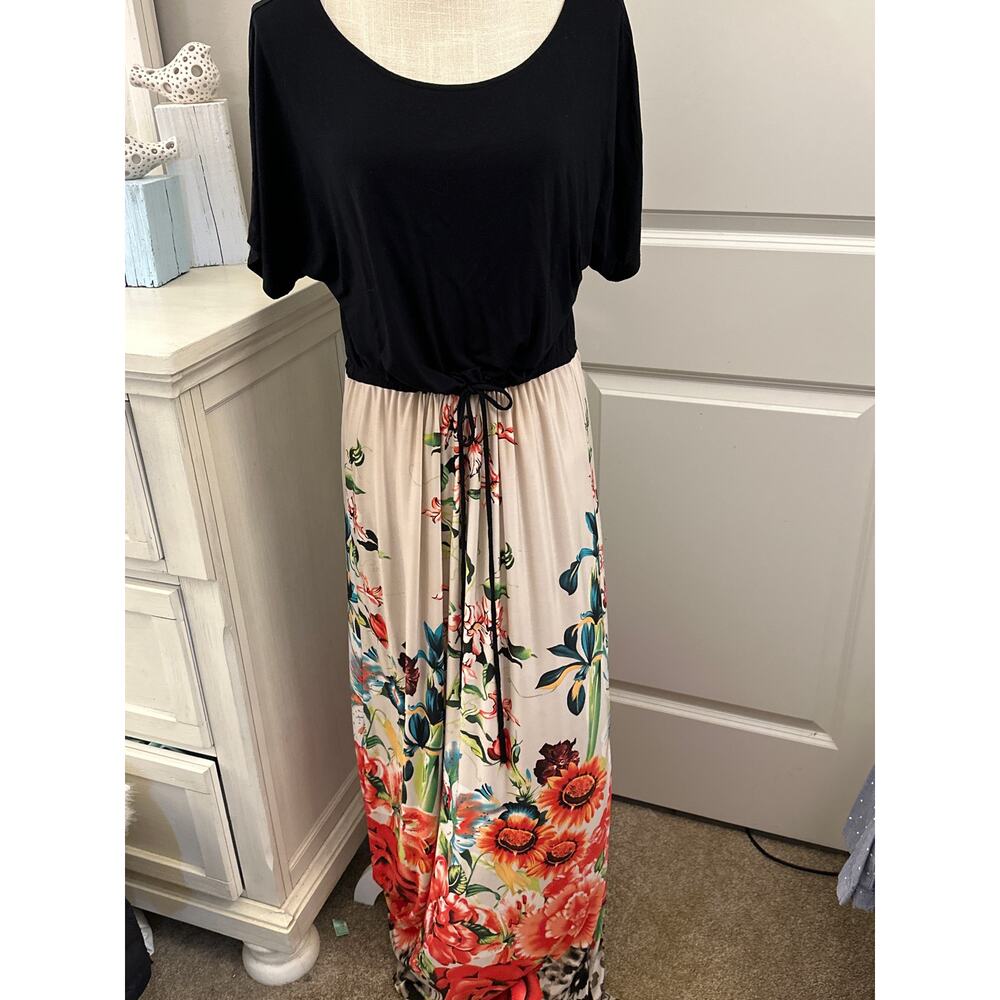 Tua  Size Large Black and Tropical Print Maxi Dress Ties at Waist